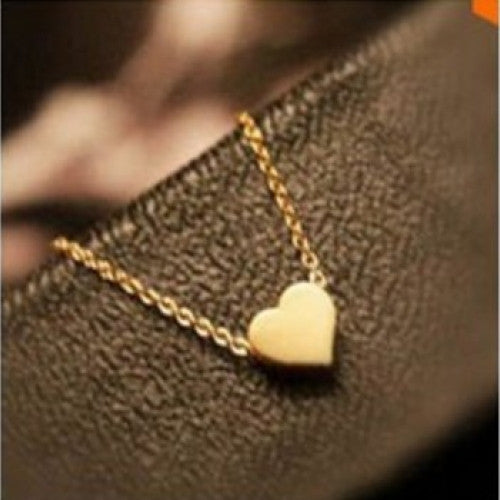 Trendy Tiny Heart Short Pendant Necklace